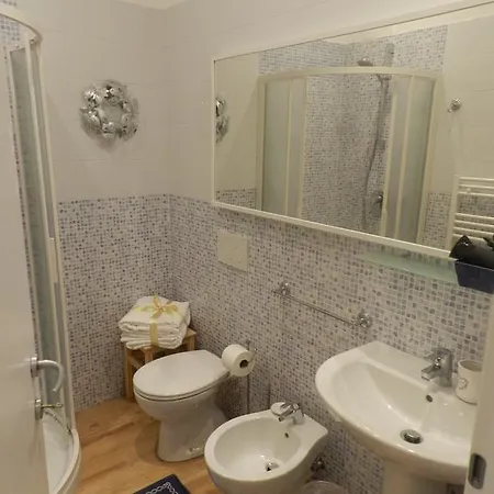 A 4 Passi Dal Mare Guest house 2*